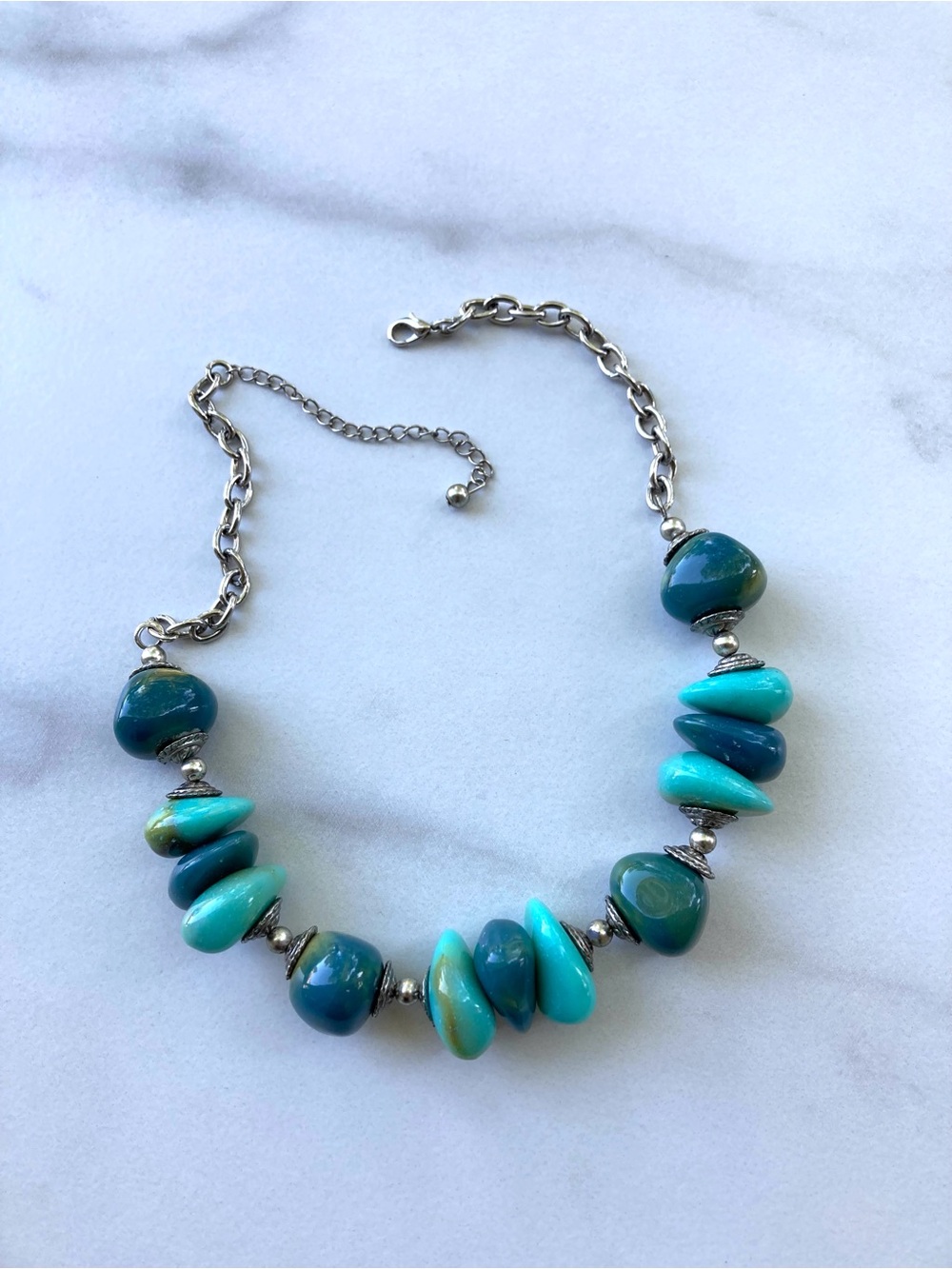 Statement Faux Turquoise Teal Bead Choker Necklace Acrylic / Molded Plastic